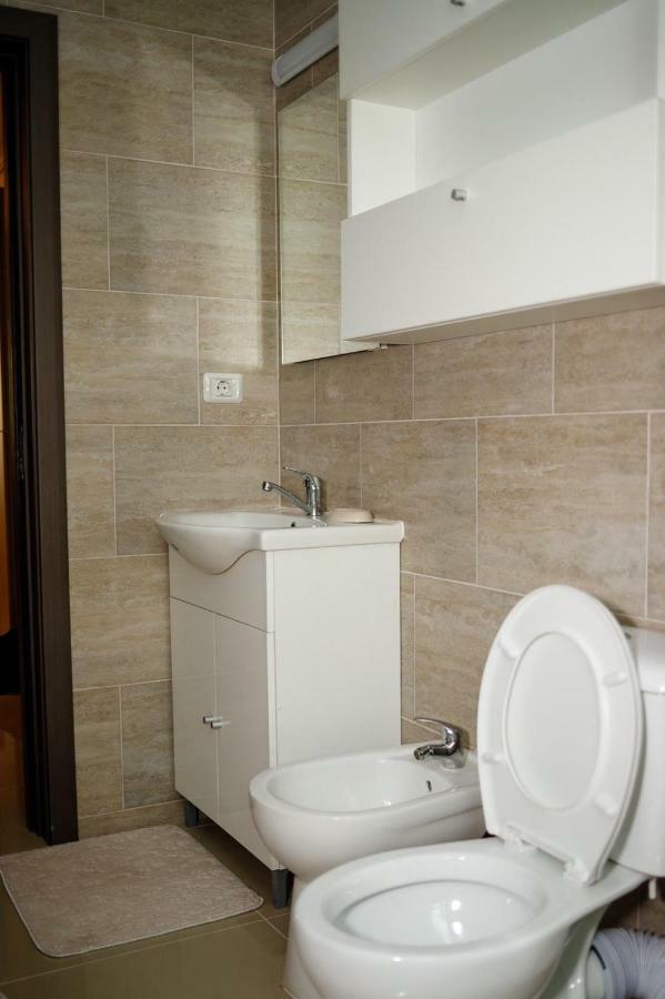Apartament The Best Comfort Navodari Ngoại thất bức ảnh
